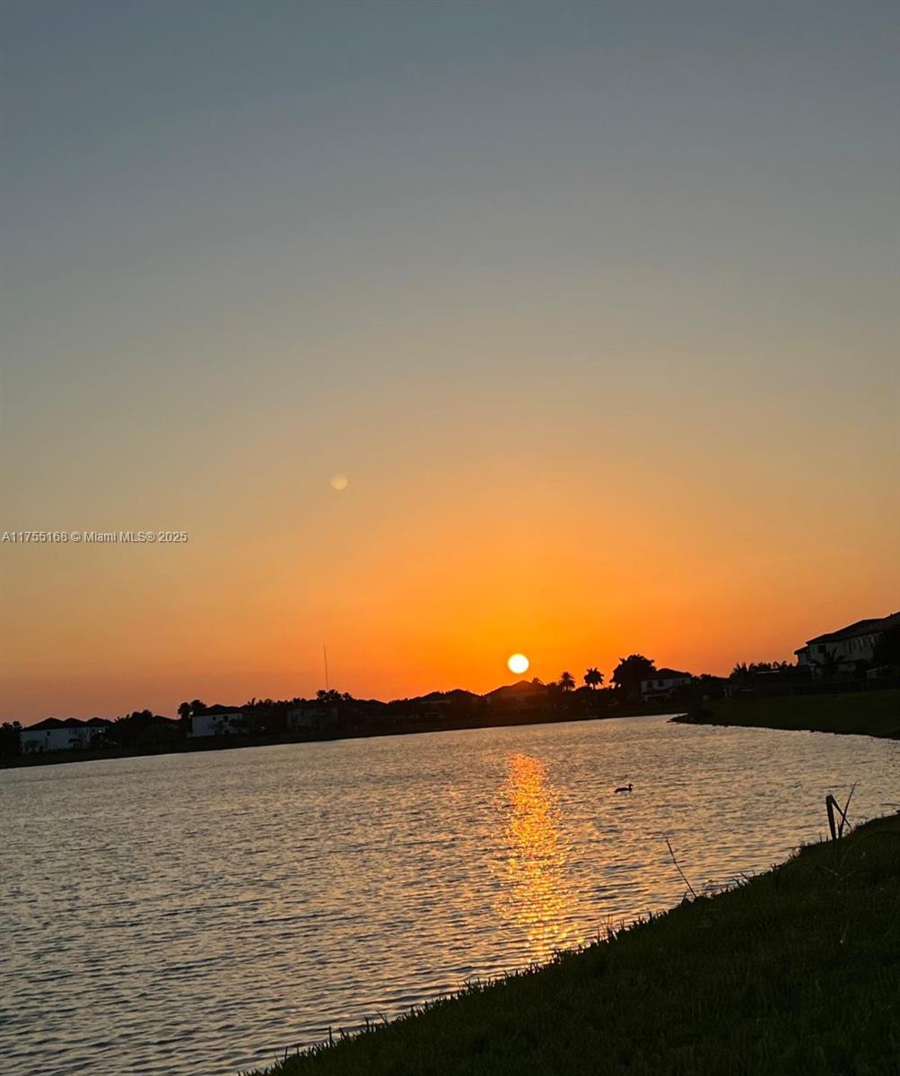 ENCLAVE SOUTH PHASE 2 - Residential