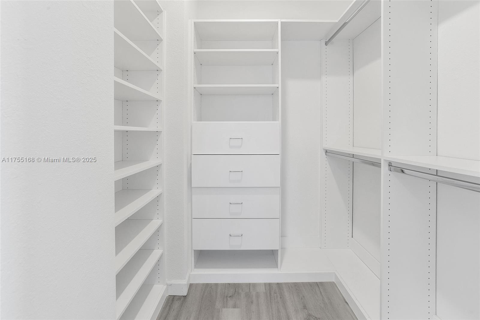 ENCLAVE SOUTH PHASE 2 - Residential