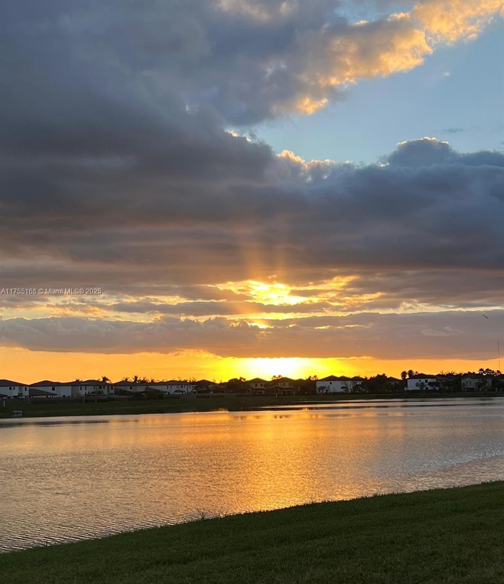 ENCLAVE SOUTH PHASE 2 - Residential