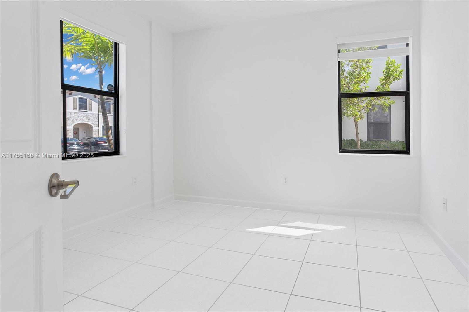 ENCLAVE SOUTH PHASE 2 - Residential