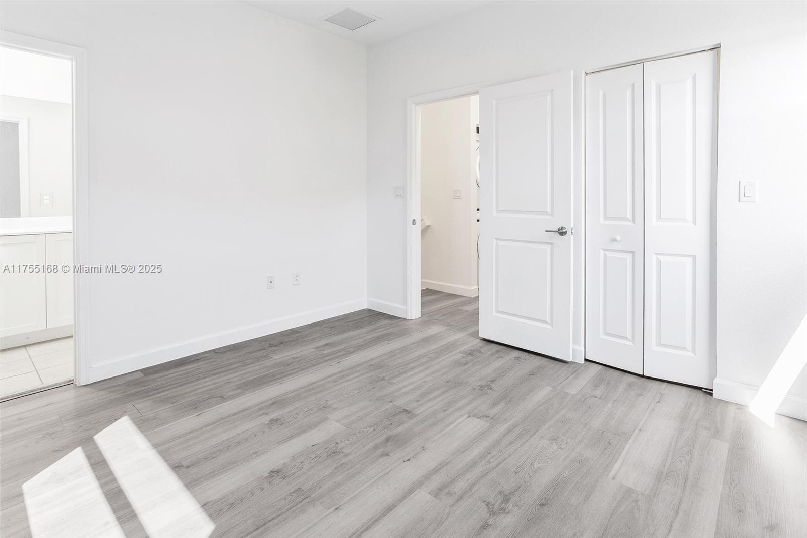 ENCLAVE SOUTH PHASE 2 - Residential