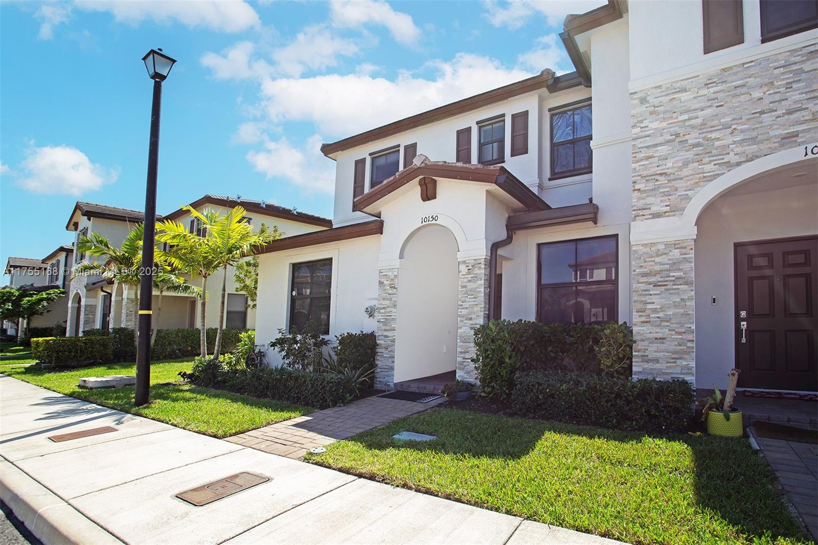 ENCLAVE SOUTH PHASE 2 - Residential