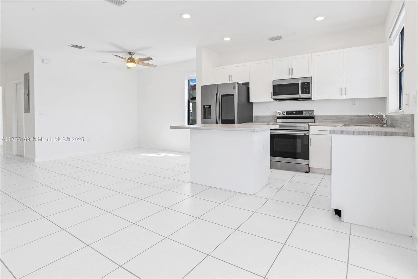 ENCLAVE SOUTH PHASE 2 - Residential