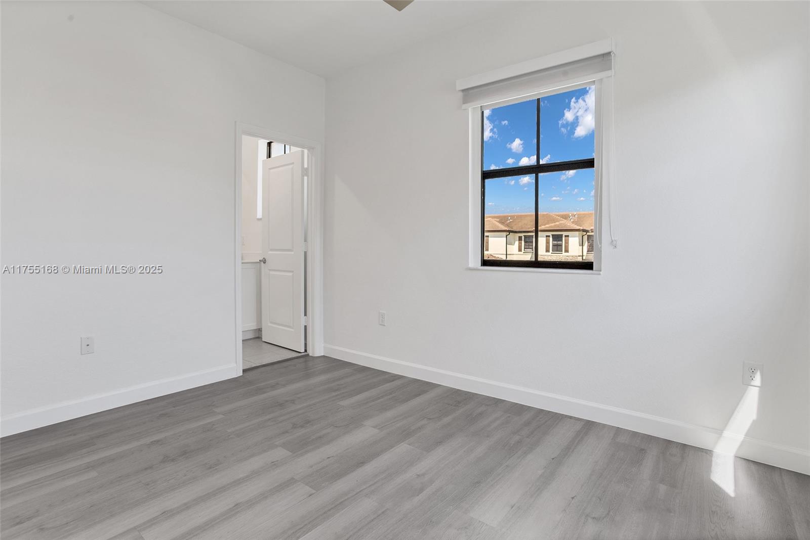 ENCLAVE SOUTH PHASE 2 - Residential