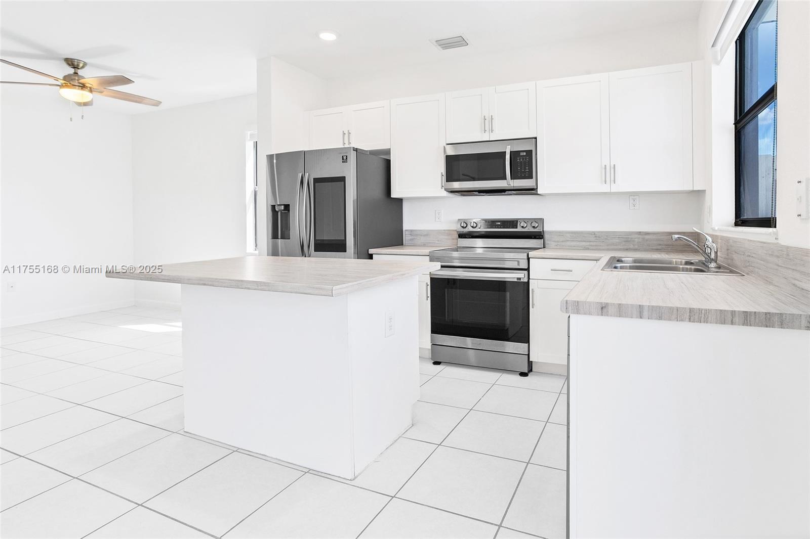 ENCLAVE SOUTH PHASE 2 - Residential