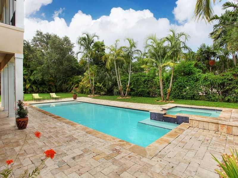 PINECREST VILLAS 2 ADDN - Residential