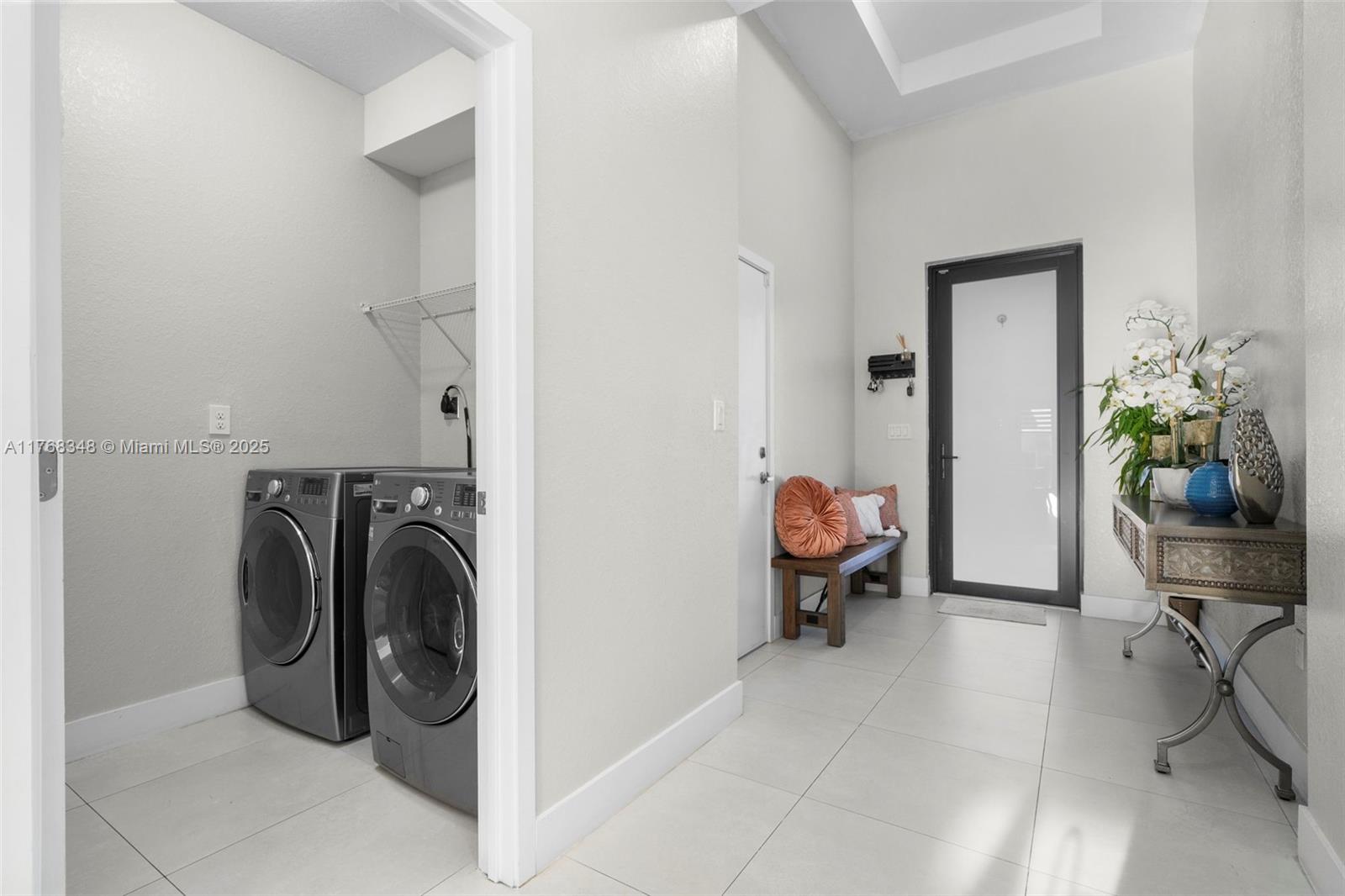 SOUTH MIAMI LAKES - Residential