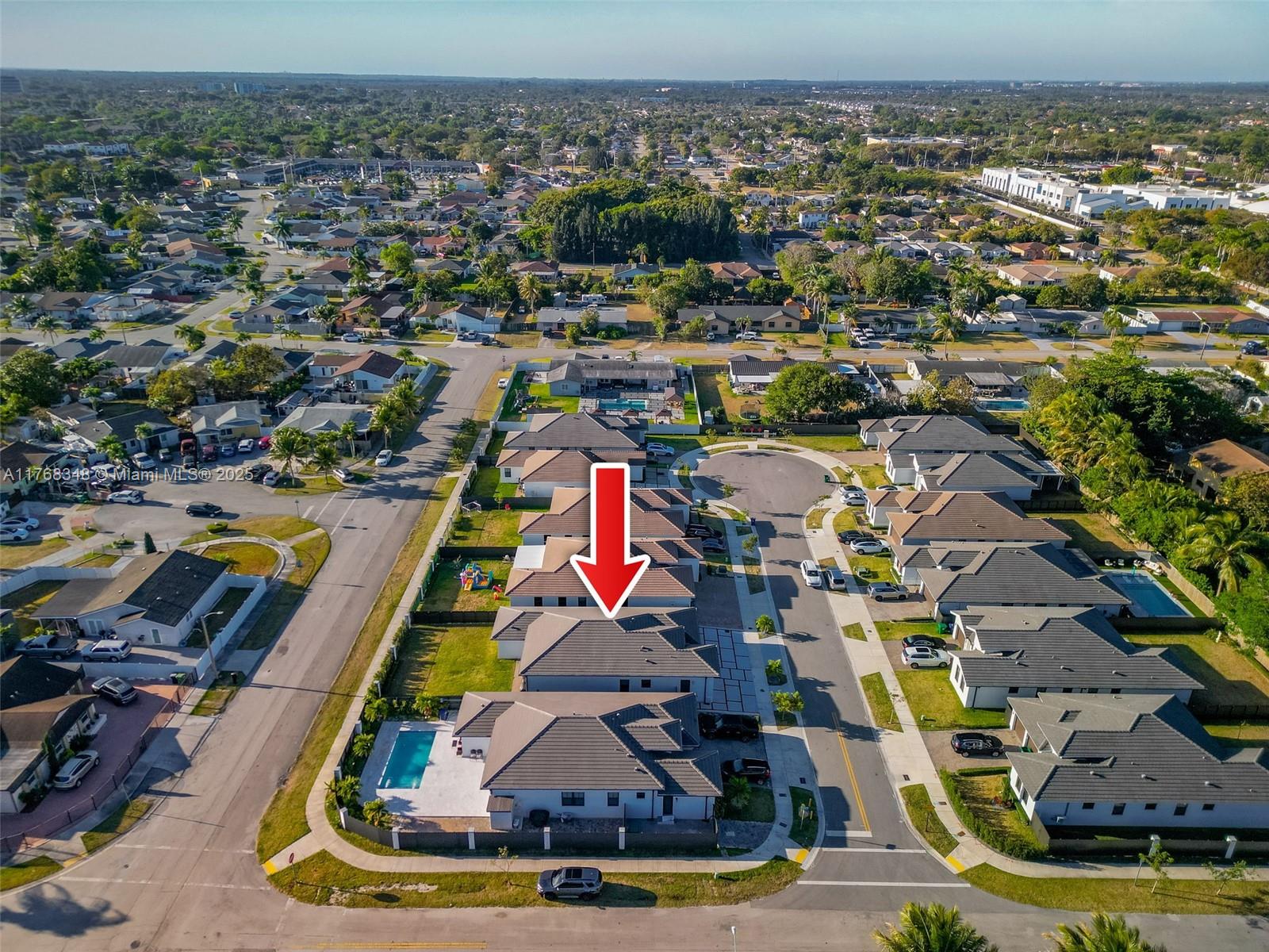 SOUTH MIAMI LAKES - Residential