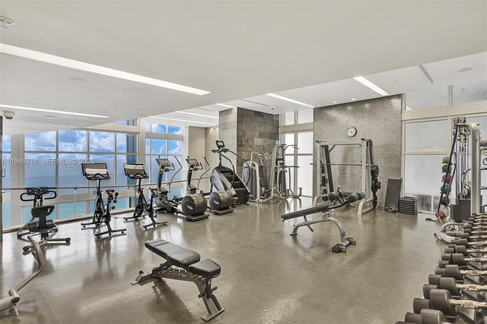 TRUMP ROYALE CONDO - Residential Lease