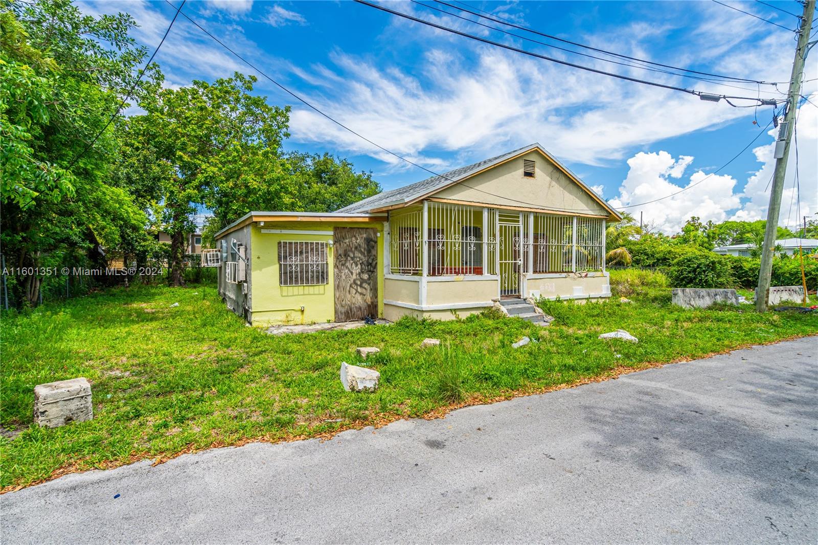 BULLARDS - Residential