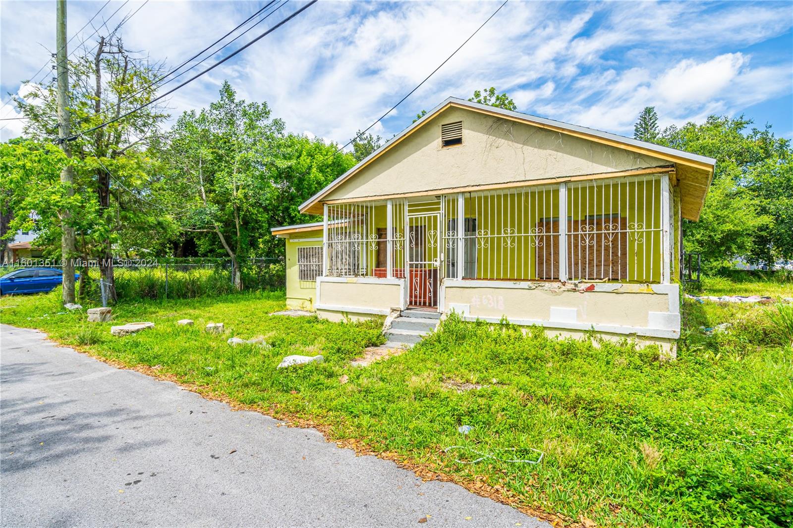 BULLARDS - Residential