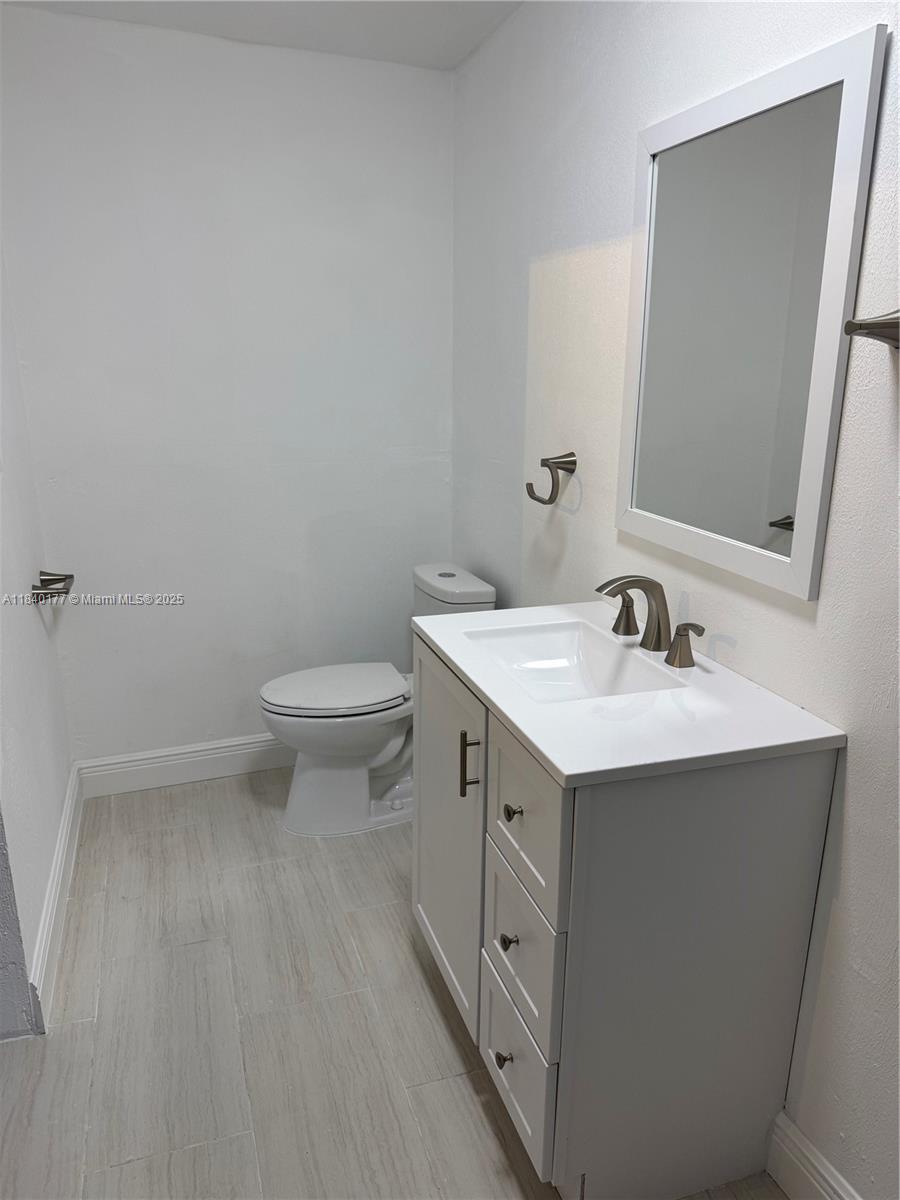 COLLIER ESTATES 1ST ADD - Residential Lease