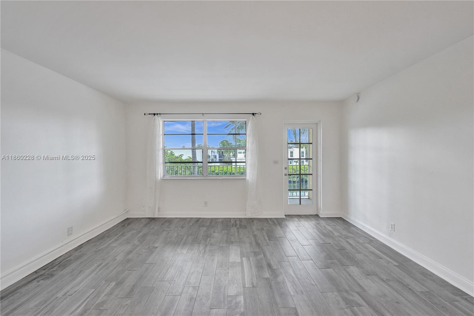 801 NE 18th Ct 209