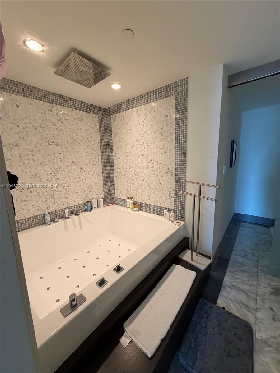 200 Biscayne Boulevard Way 3709