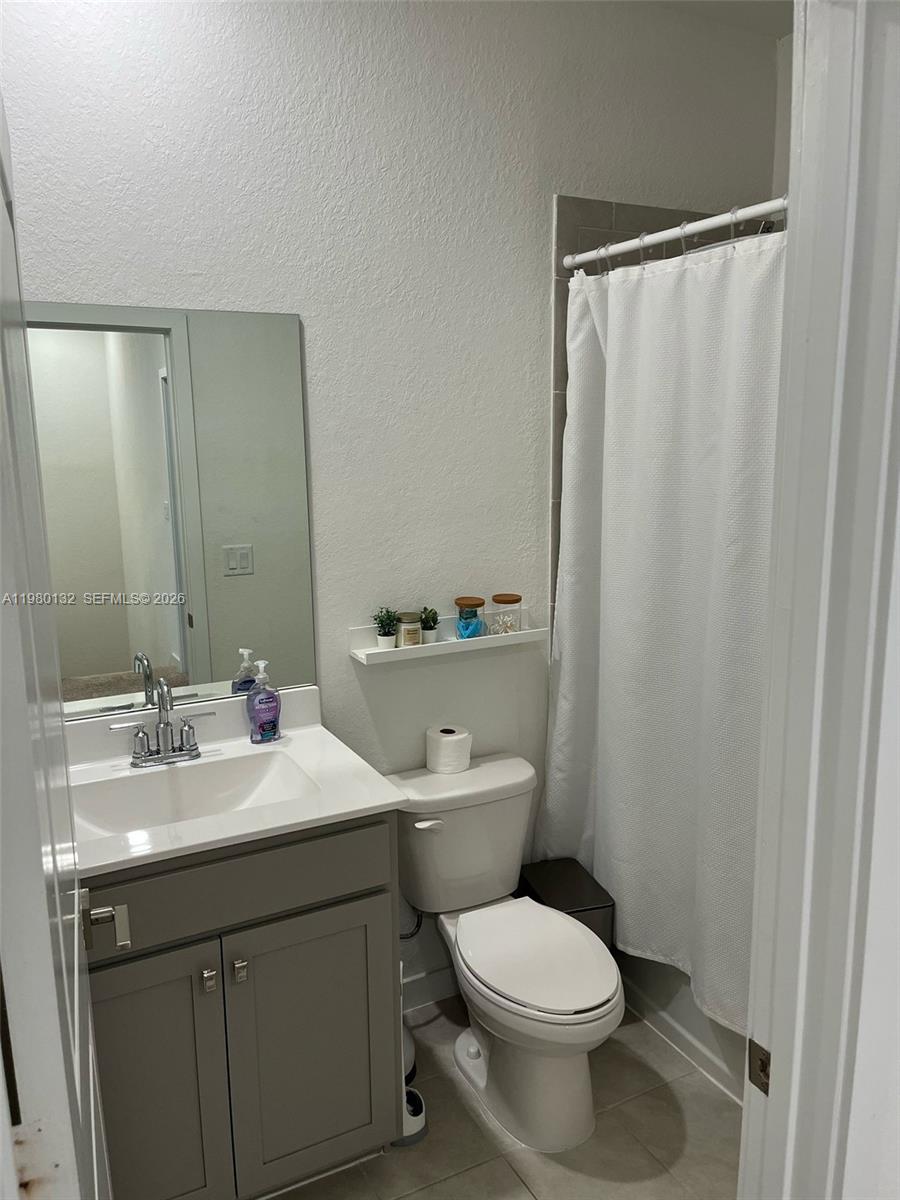 PALMS AT BELLA VISTA - Residential Lease