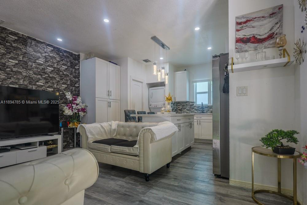 BRADLEY HEIGHTS - Residential