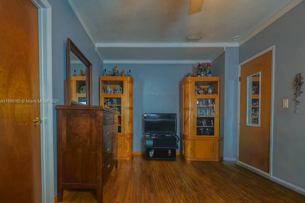 BRADLEY HEIGHTS - Residential