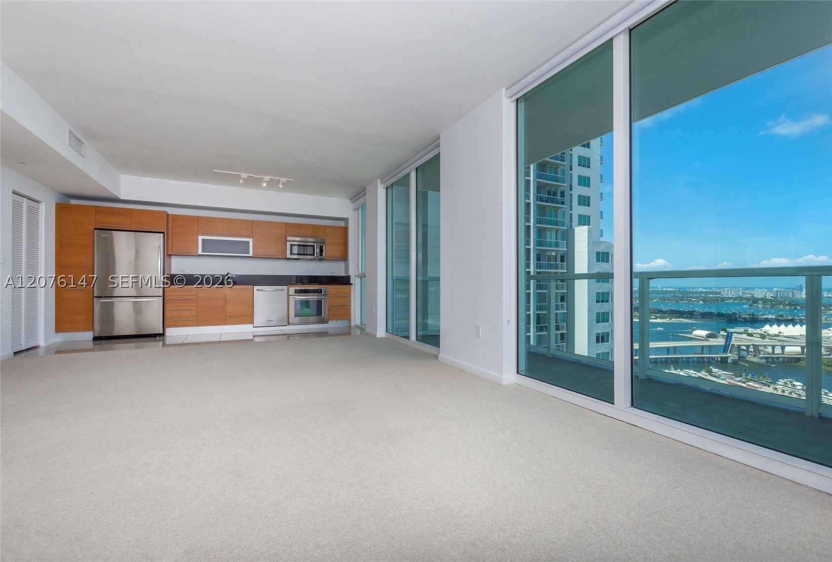 253 NE 2nd St 3805