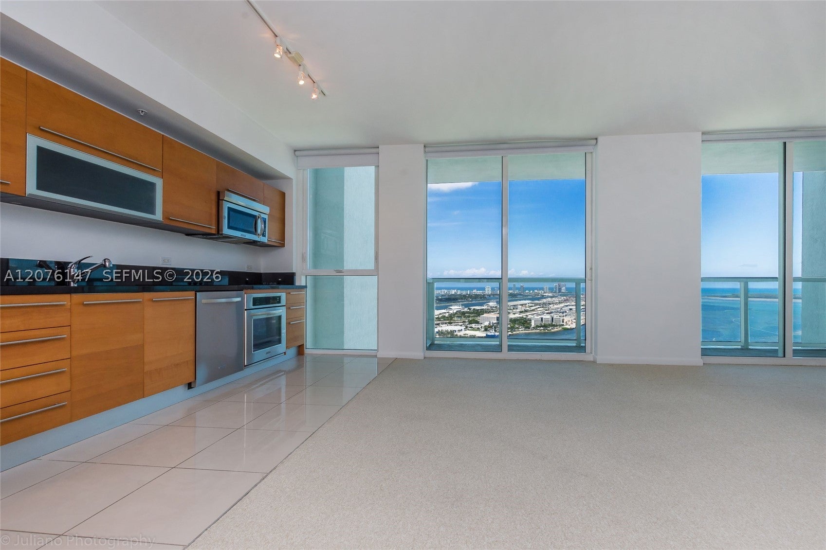 253 NE 2nd St 3805