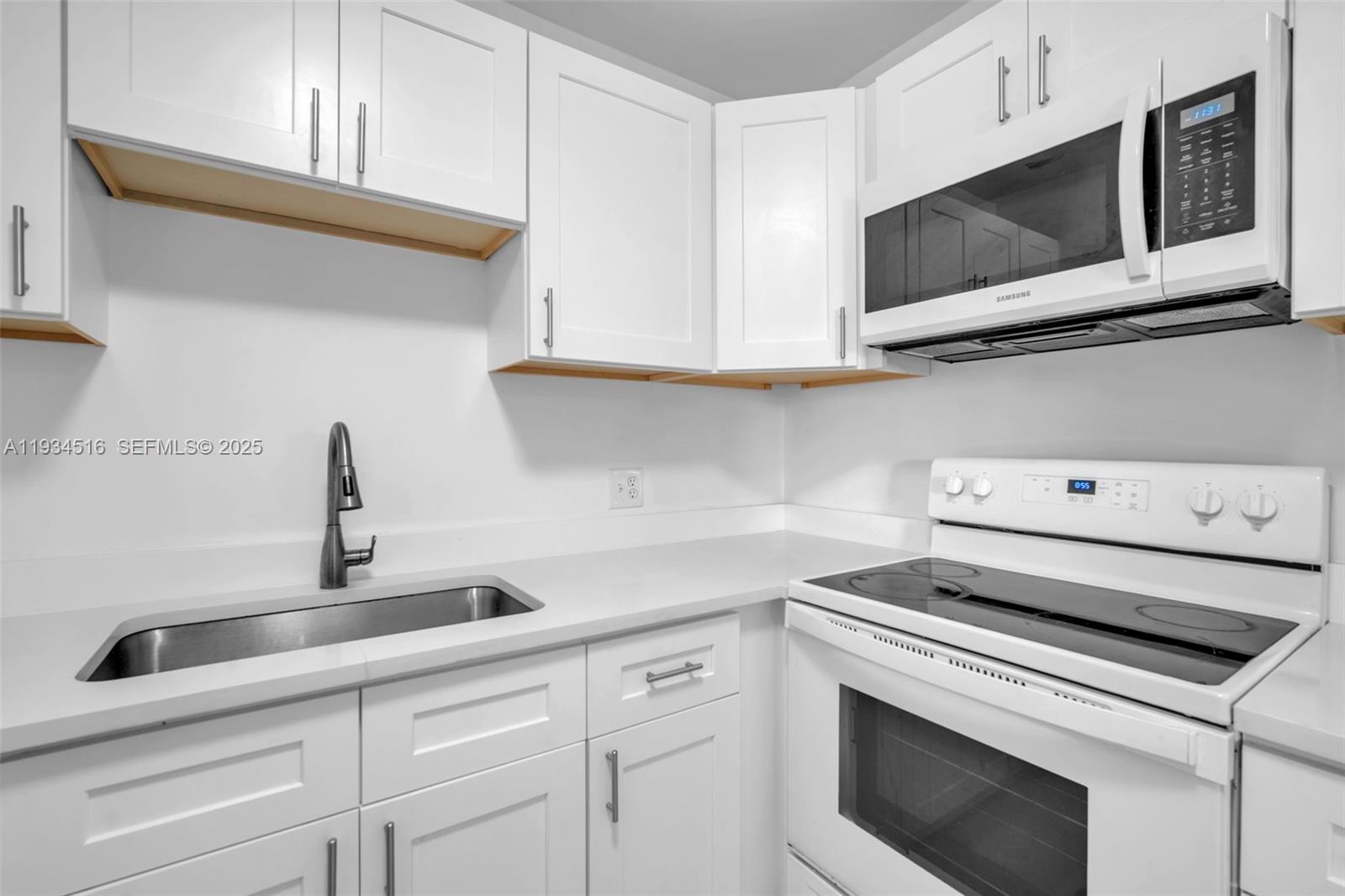 PARK SOUTH TEN INC CONDO - Residential