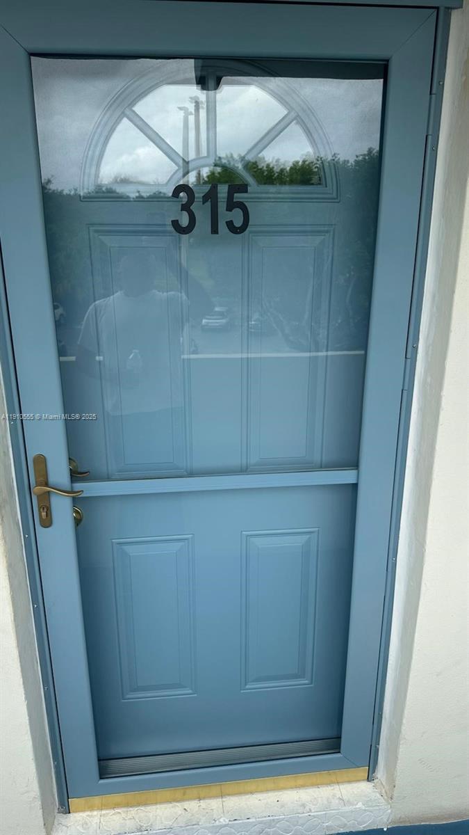 ROLLING GREEN CONDO A - Residential Lease