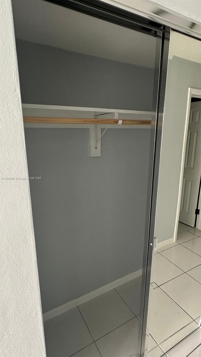 ROLLING GREEN CONDO A - Residential Lease