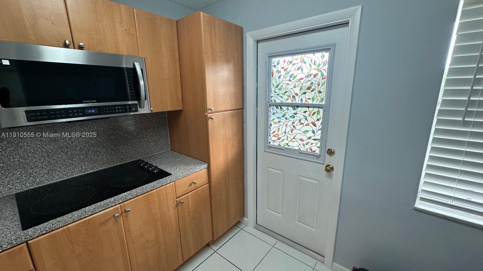 ROLLING GREEN CONDO A - Residential Lease