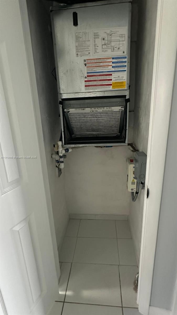 ROLLING GREEN CONDO A - Residential Lease