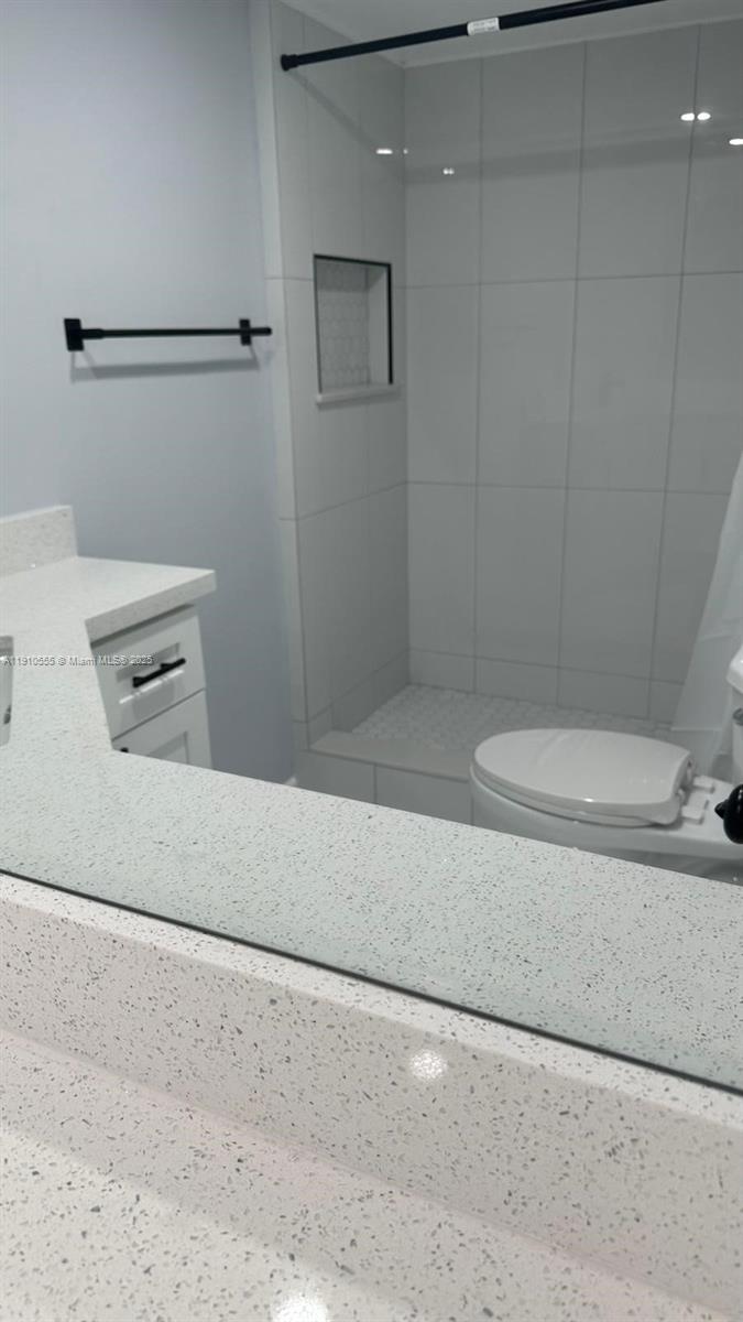 ROLLING GREEN CONDO A - Residential Lease