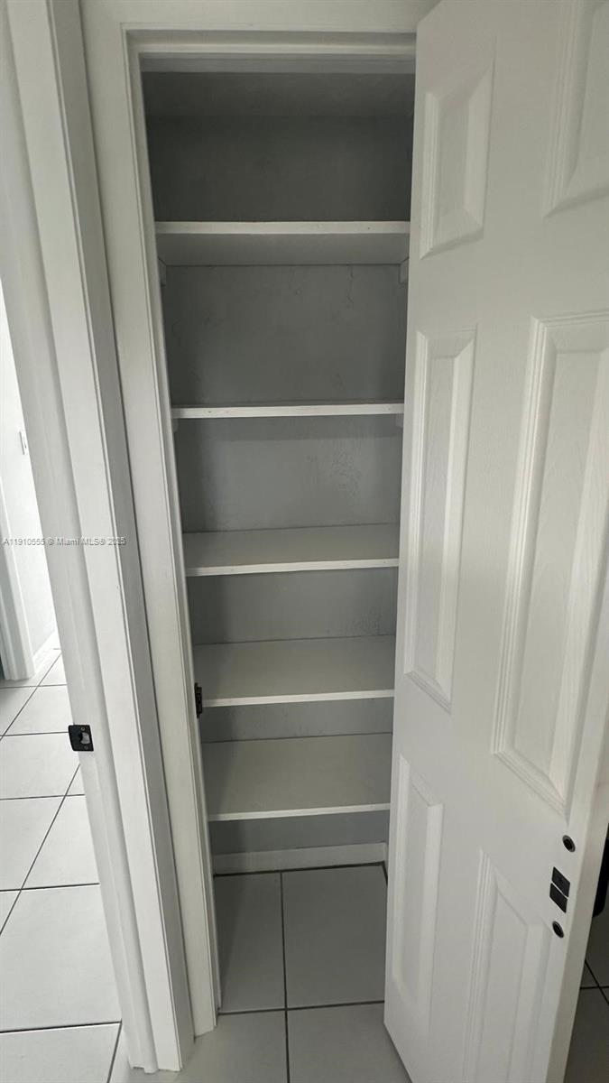 ROLLING GREEN CONDO A - Residential Lease