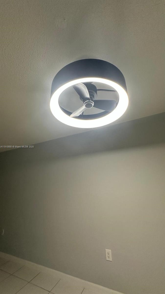 ROLLING GREEN CONDO A - Residential Lease