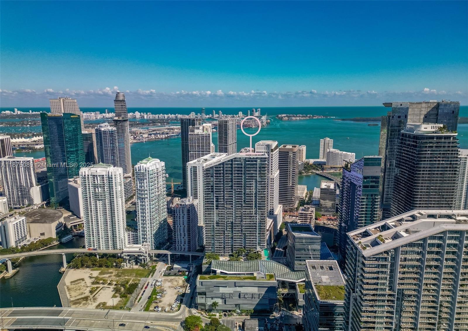 REACH CONDO - Residential Lease