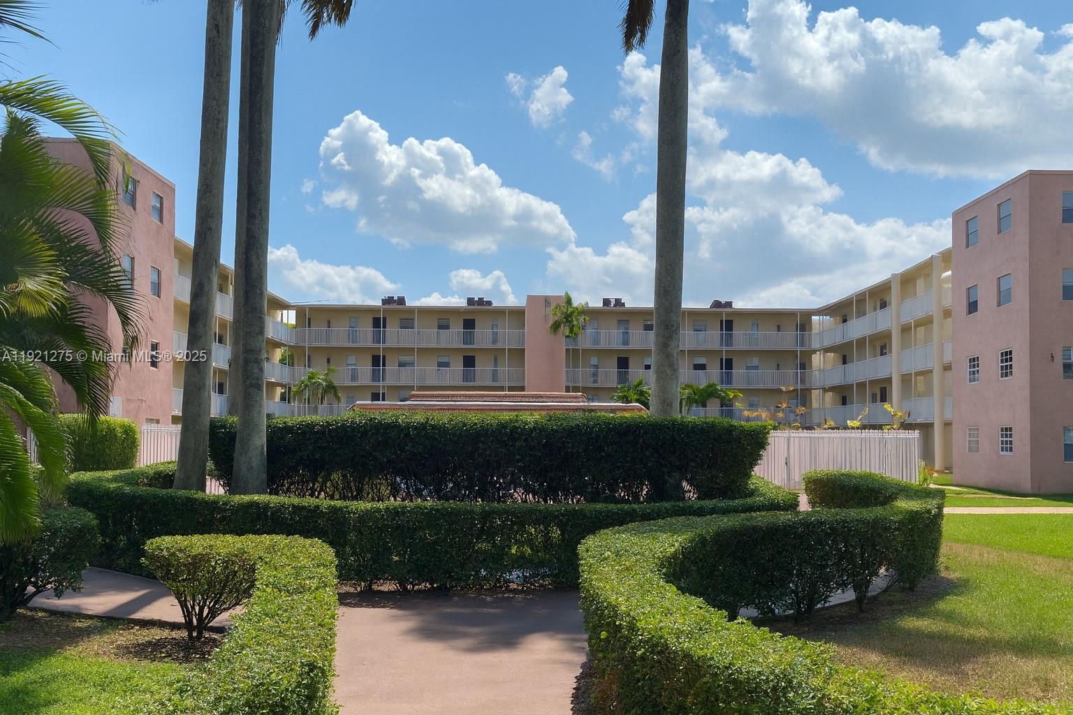 BROOKFIELD SQUARE CONDO - Residential Lease