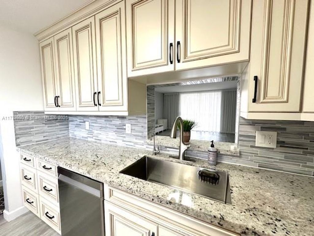 Photo of 301 NE 14th Ave #401, Hallandale Beach, FL 33009 (MLS # A11779980)