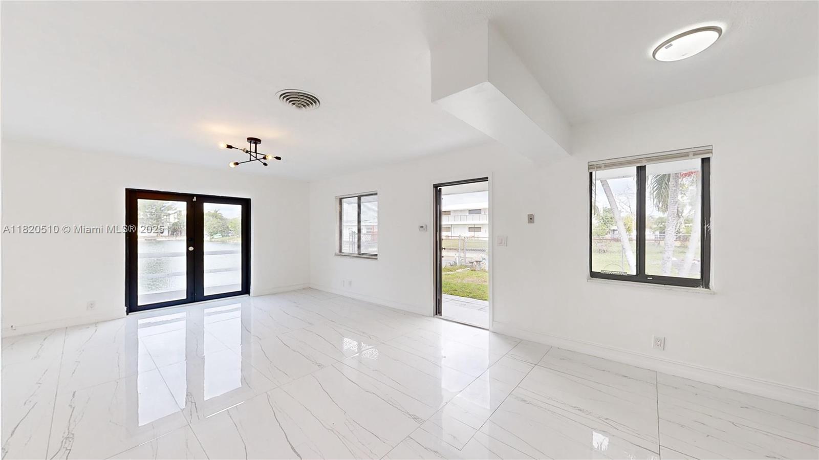 LAKESIDE ESTATES NO 2 - Residential Income