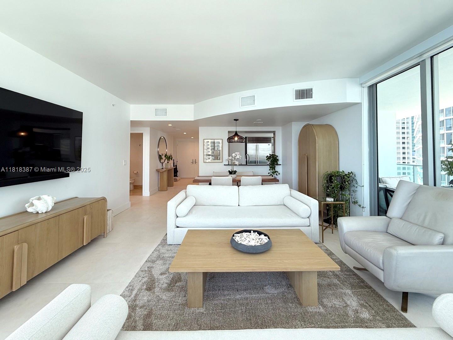 JADE RESIDENCES AT BRICKE - Residential