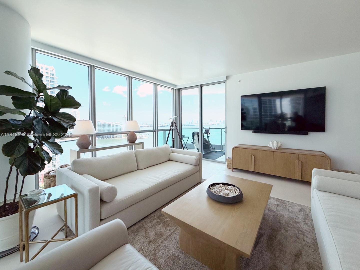 JADE RESIDENCES AT BRICKE - Residential