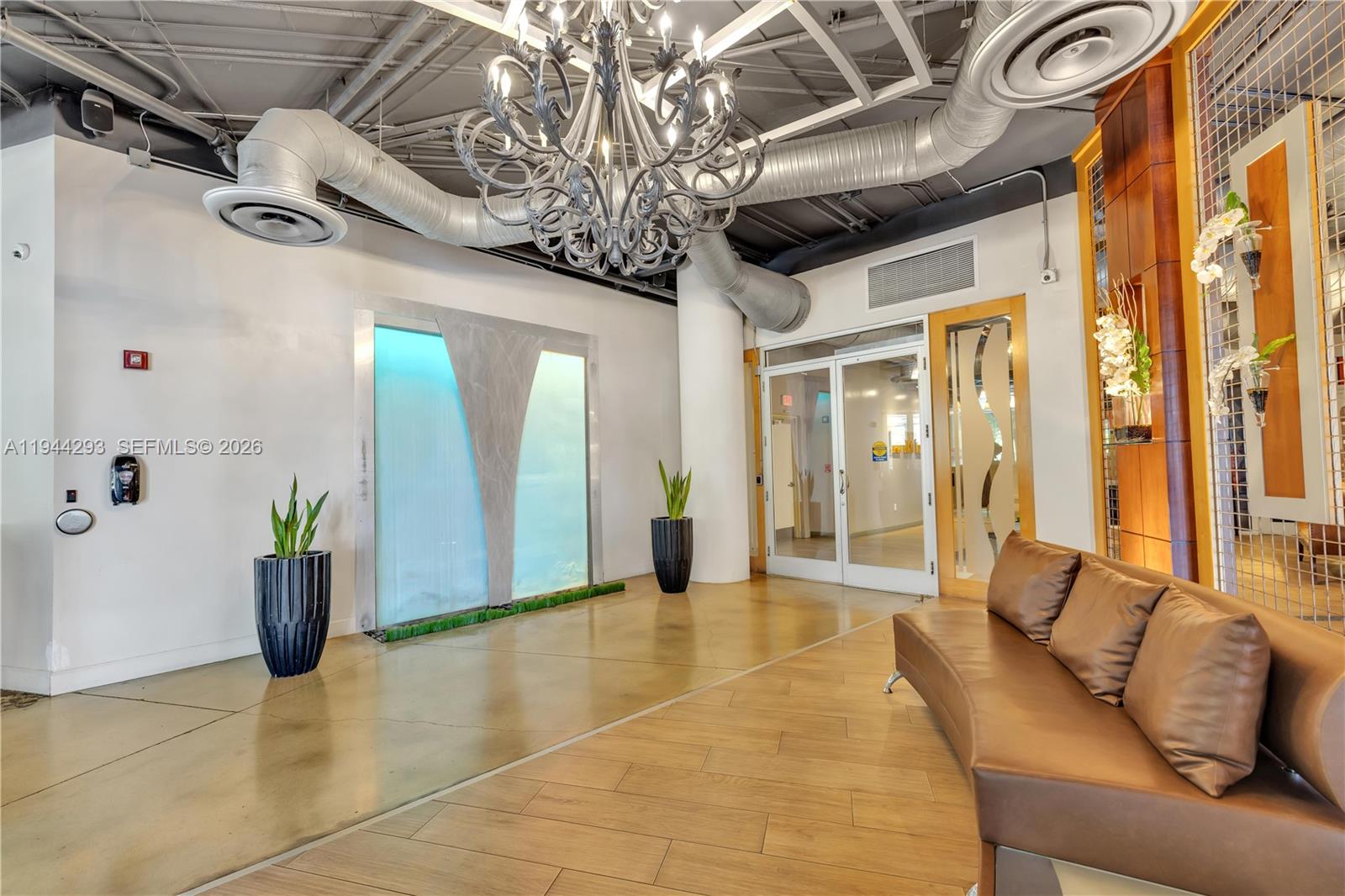 NEO CONDO - Residential