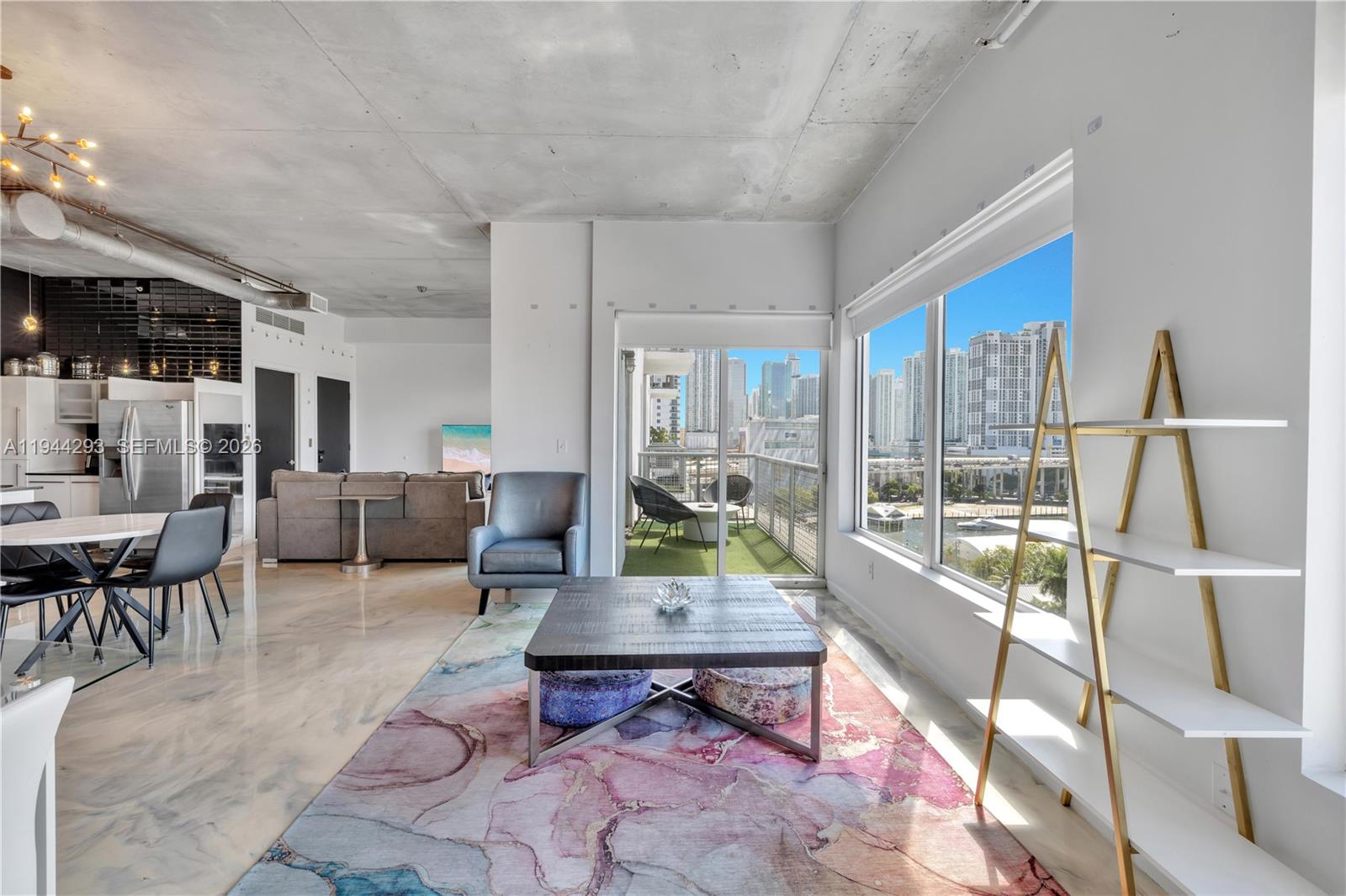 NEO CONDO - Residential