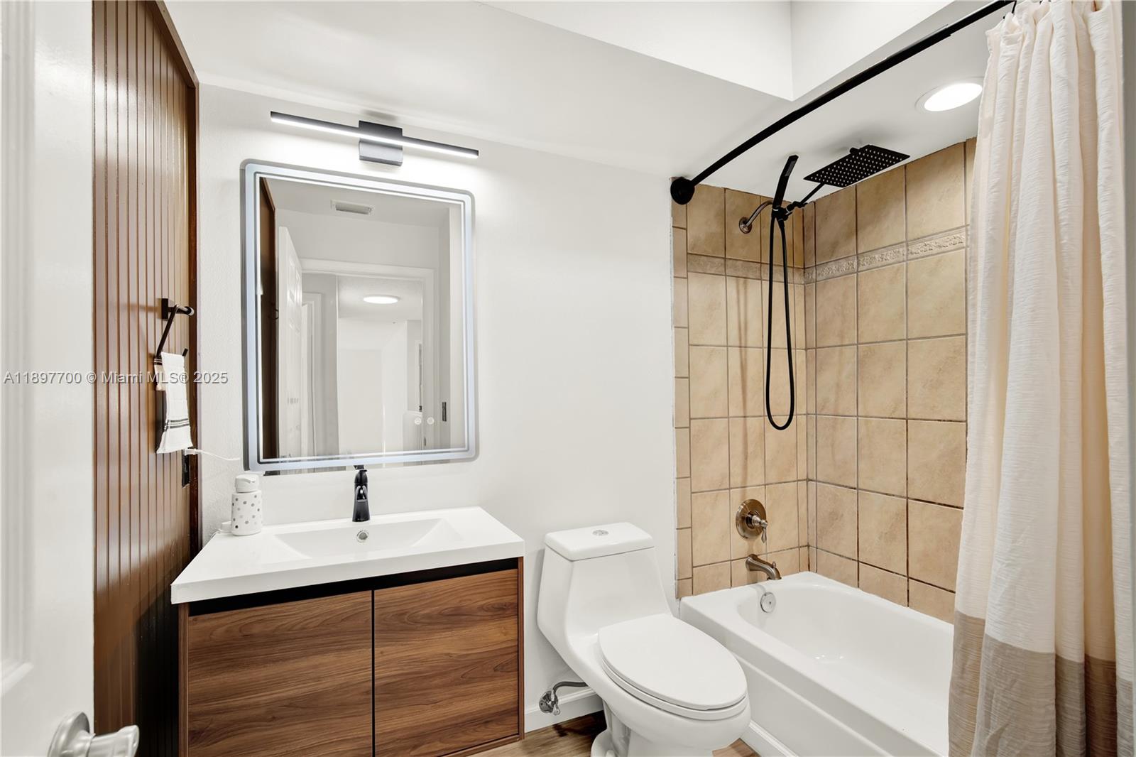 JACARANDA PARCEL 218 - Residential