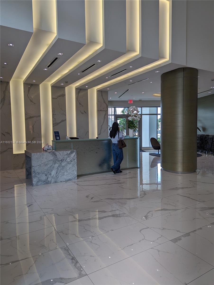 MARINA PALMS RESIDENCES S - Residential Lease