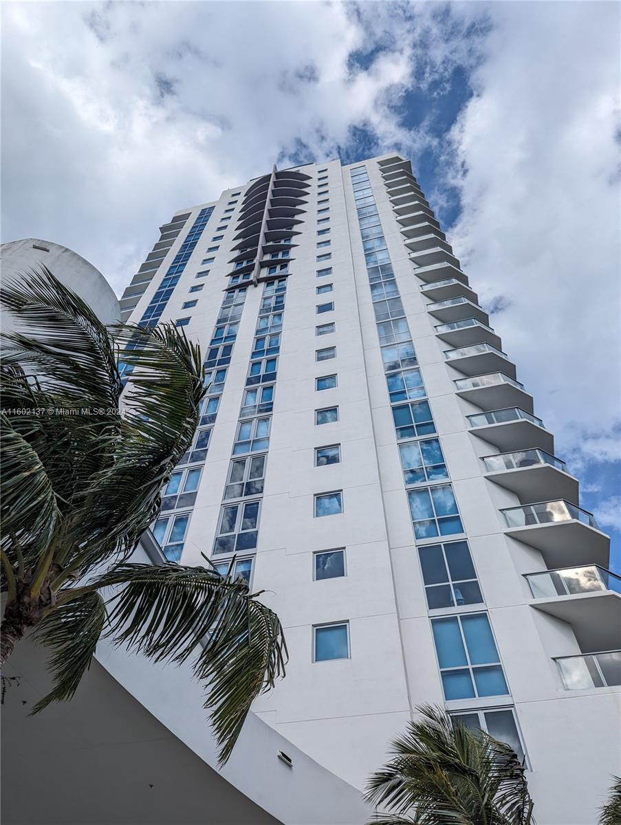 MARINA PALMS RESIDENCES S - Residential Lease