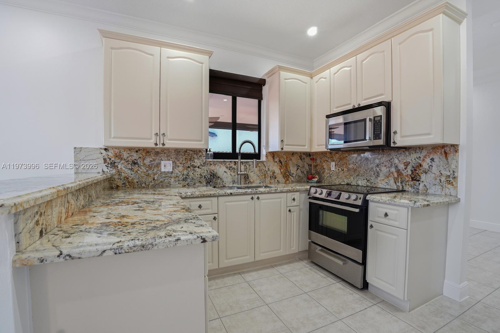 PRIMAVERA 1ST ADDN - Residential Lease