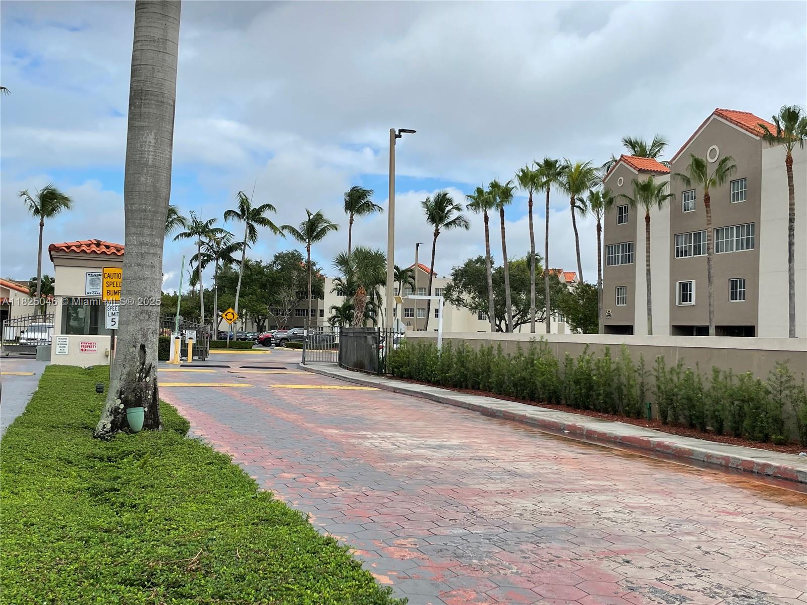 6135 NW 186th St 201, Hialeah, FL, 33015/$290,000 3 6135 NW 186th St 201