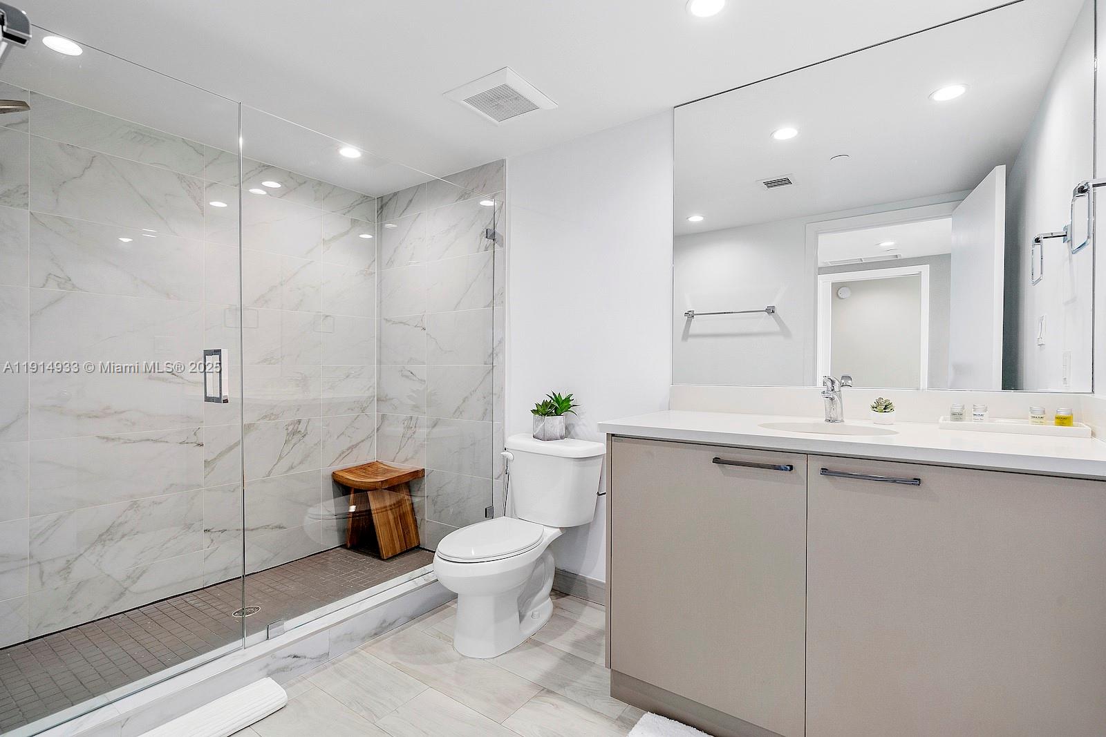 ONE BAY HARBOR CONDO - Residential