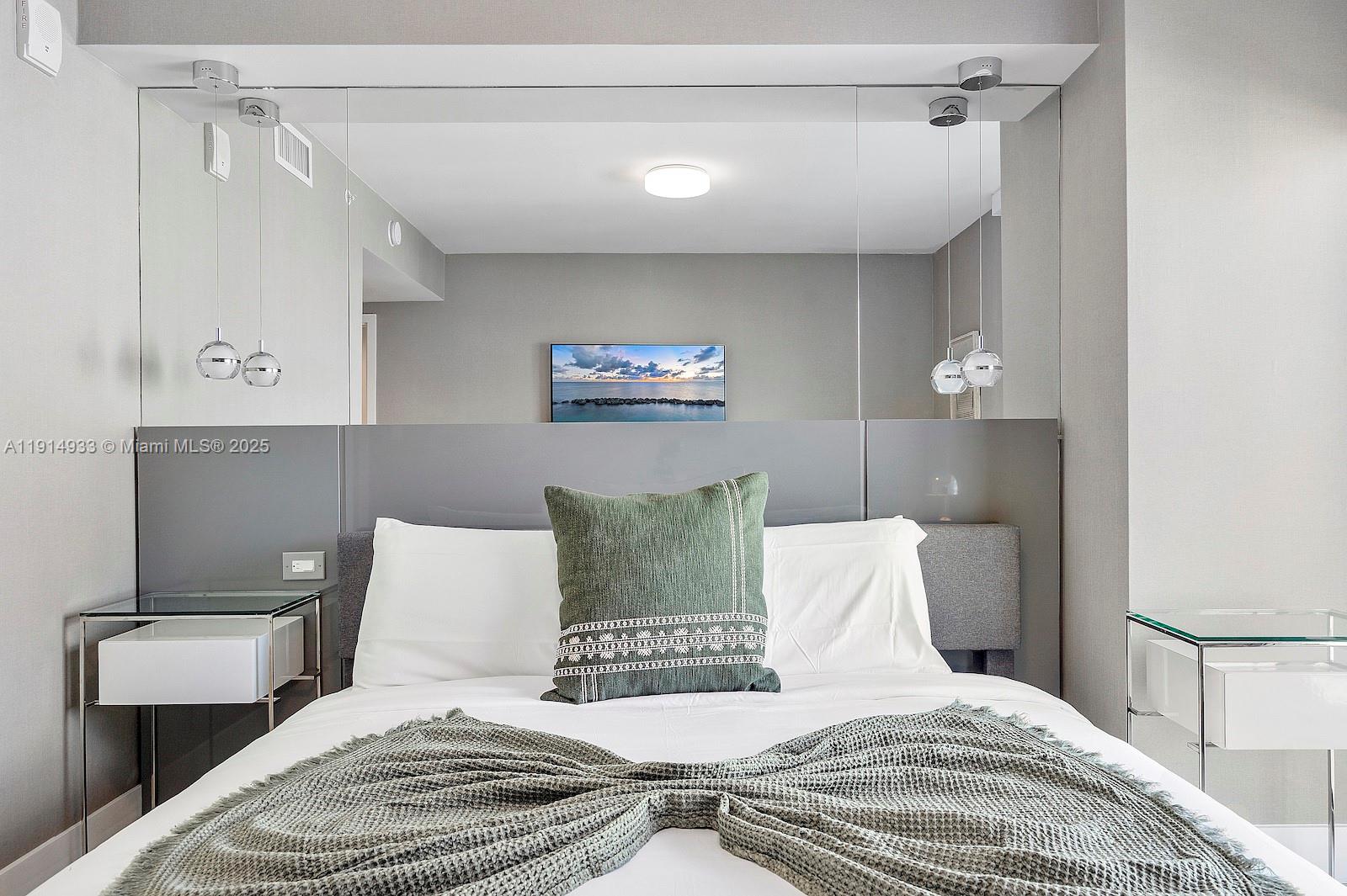 ONE BAY HARBOR CONDO - Residential