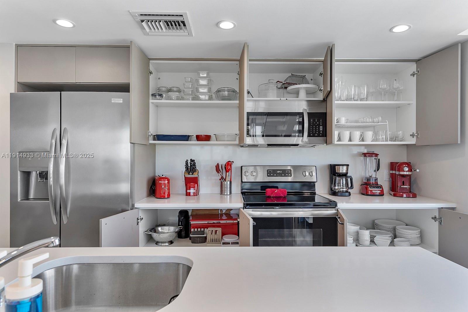 ONE BAY HARBOR CONDO - Residential