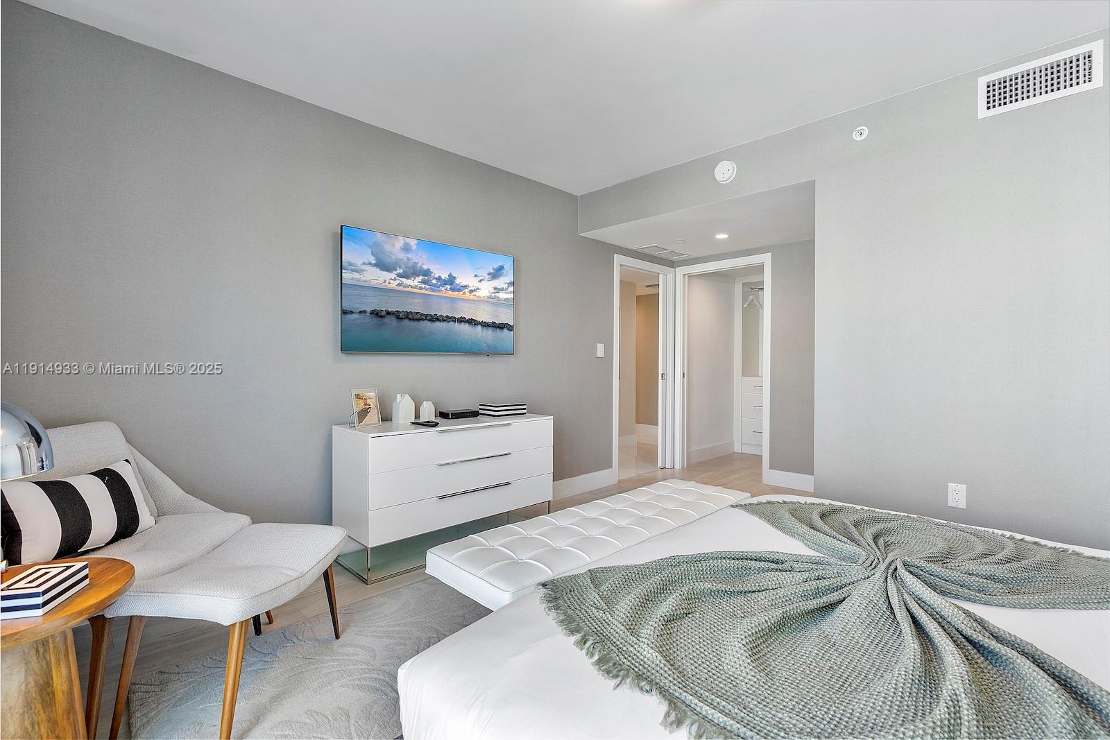 ONE BAY HARBOR CONDO - Residential