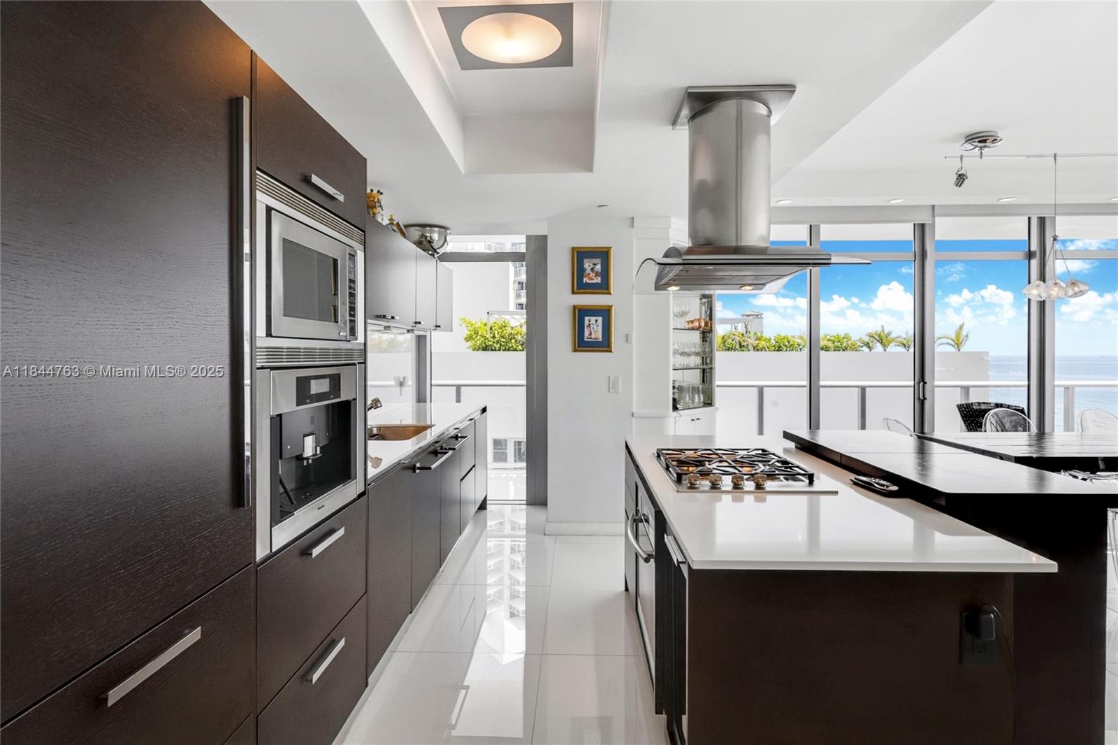 THE CARIBBEAN CONDO - Residential