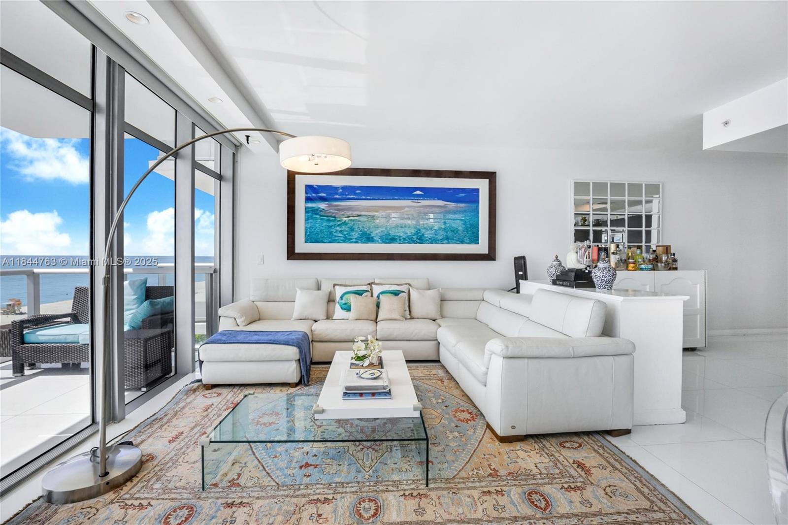 3737 Collins Ave S-801, Miami Beach, FL, 33140/$4,950,000 4 3737 Collins Ave S-801